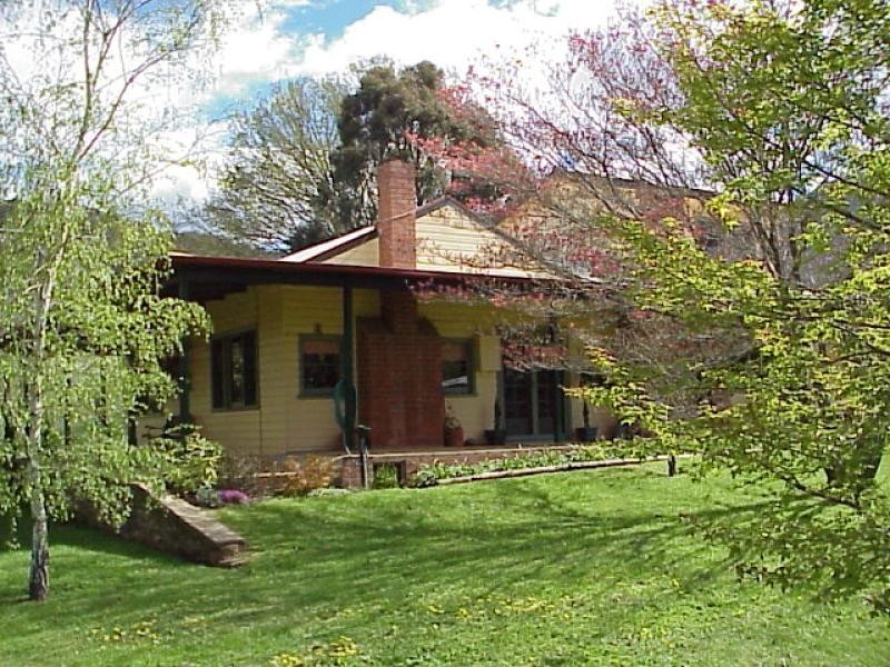 112 Harris Lane, Porepunkah, Bright VIC 3741