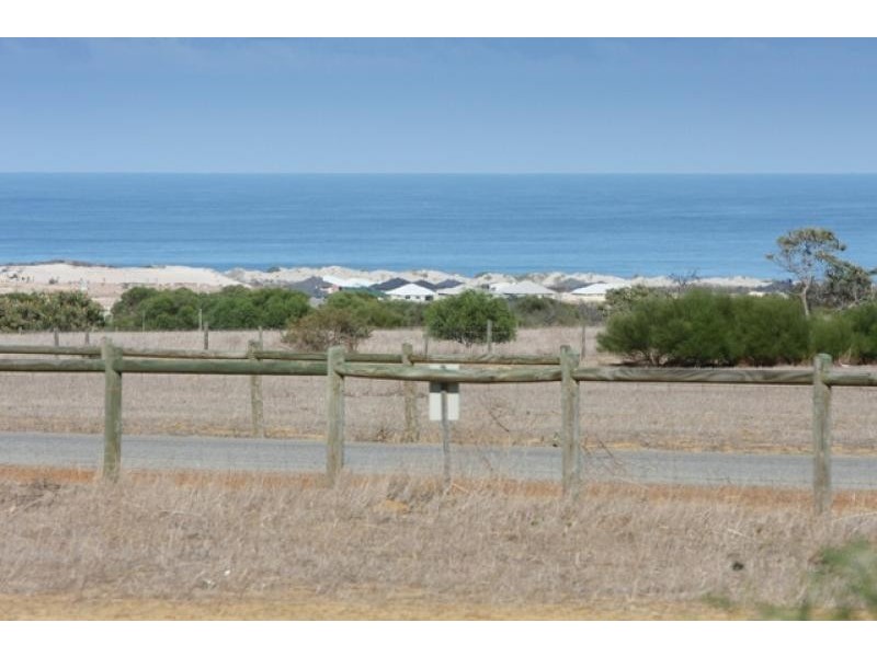 231 Parmelia Boulevard, White Peak WA 6532