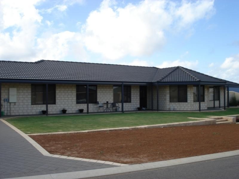 1 DOVE PLACE, Wandina WA 6530