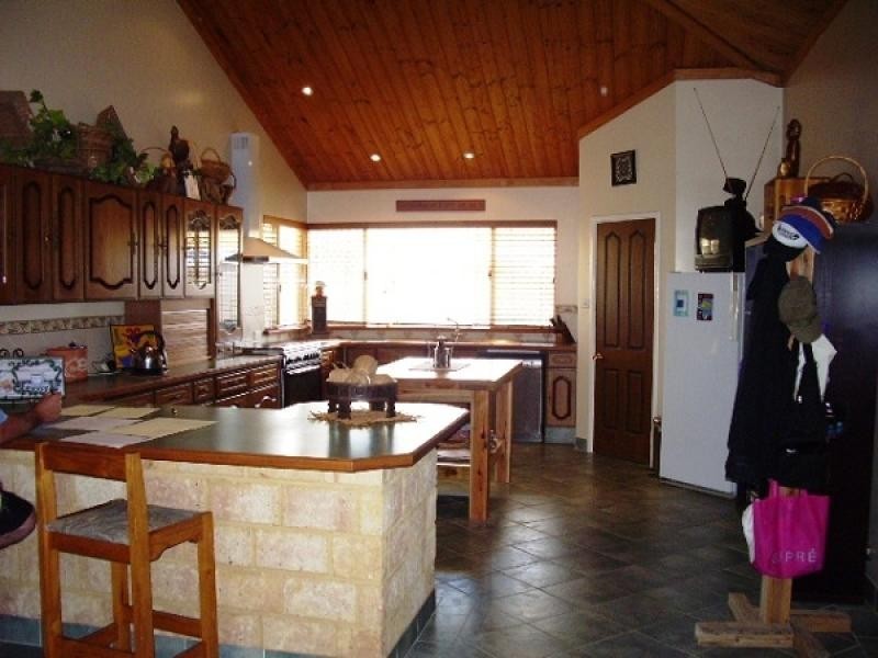 19 TERSONIA WAY, Strathalbyn WA 6530