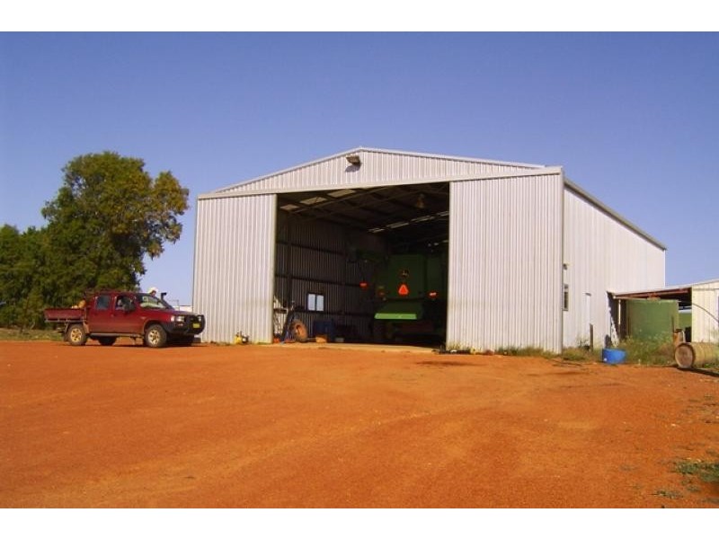 101 Valentine Road, North Eradu WA 6532
