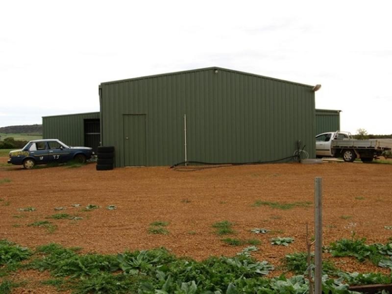 15 HILL RIVER WAY, Moonyoonooka WA 6532