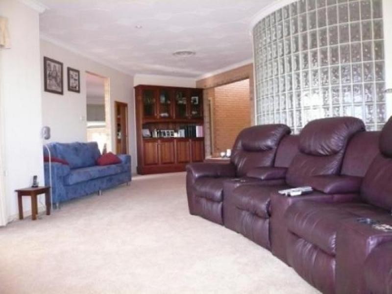 16 SANDOWN CLOSE, Tarcoola Beach WA 6530