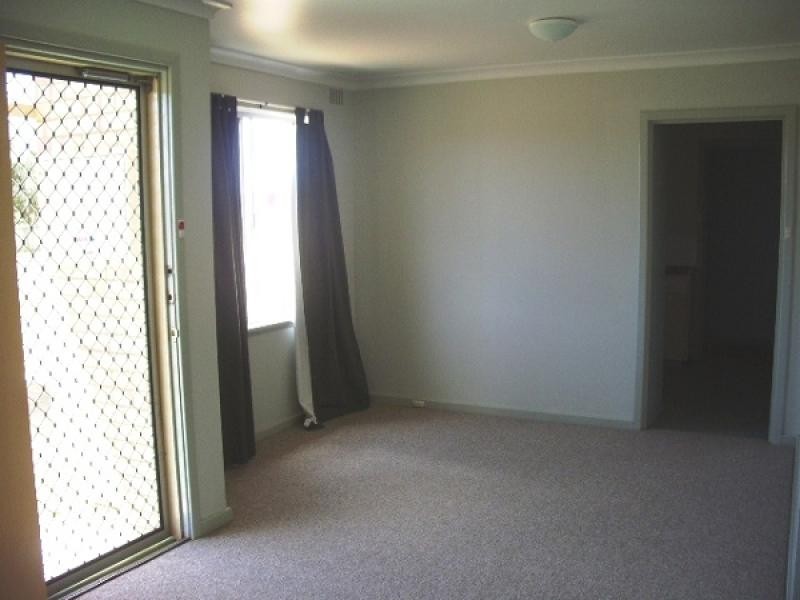 6 ROBERTS ROAD, Utakarra WA 6530