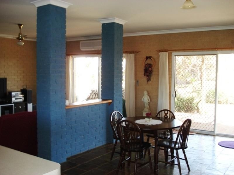 39 Eakins Crescent, Wandina WA 6530