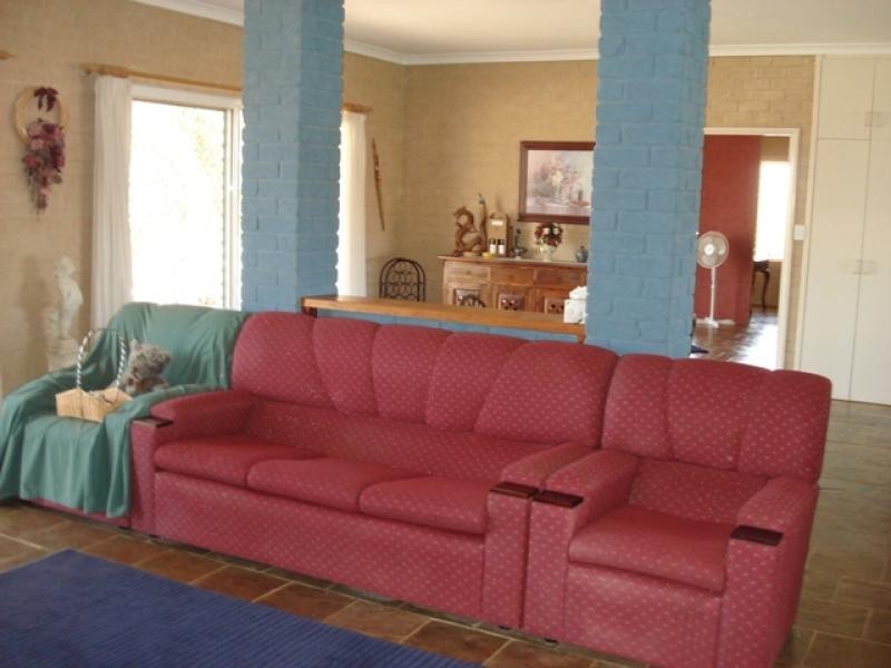 39 Eakins Crescent, Wandina WA 6530