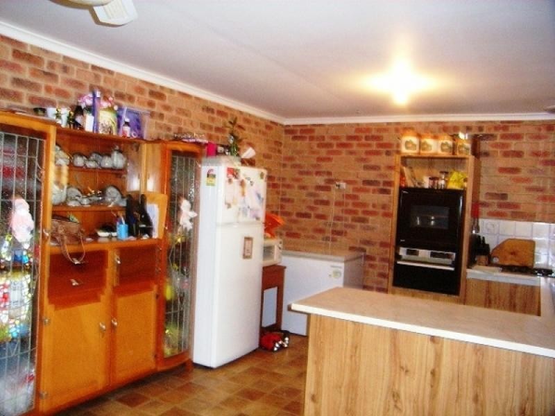 2 Solomon Circle, Karloo WA 6530