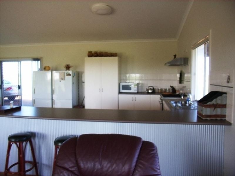4 Meadow Lane, Walkaway WA 6528