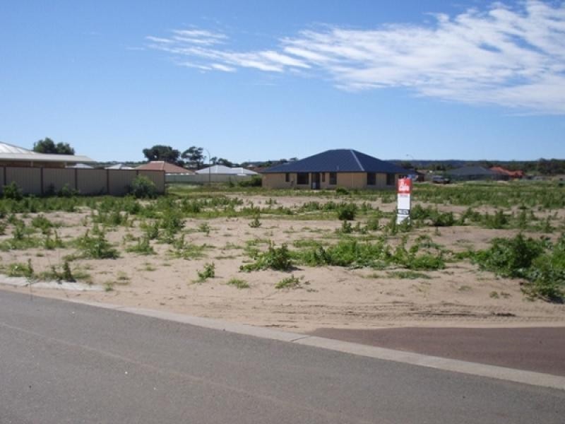 1 TOPSAIL STREET, Drummond Cove WA 6532