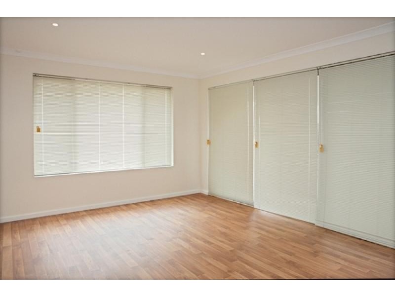 150 Glenfield Beach Drive, Glenfield WA 6532