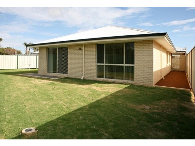 32 B Cairncross Street, Beresford WA 6530