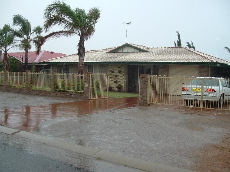 27 Oceanside Drive, Geraldton WA 6530