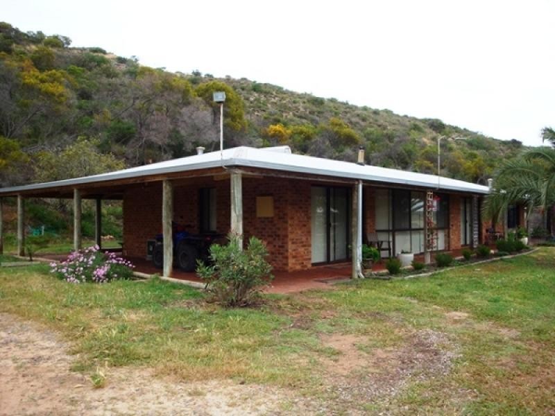 1443 Company Road, Greenough WA 6532