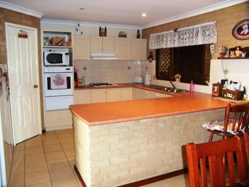 219 Giles Road, Moonyoonooka WA 6532