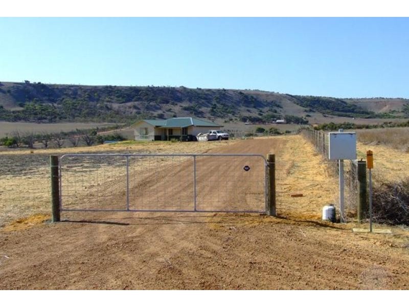 11 Hill Creek Road, Moresby WA 6530