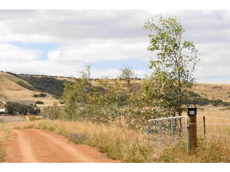 11 Hill Creek Road, Moresby WA 6530