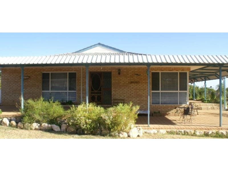 65 Albert Road, Waggrakine WA 6530
