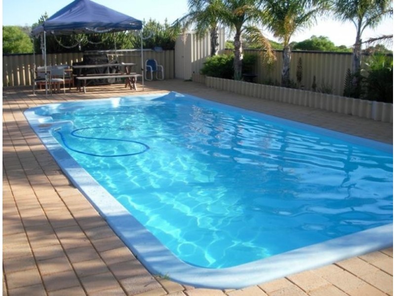 65 Albert Road, Waggrakine WA 6530