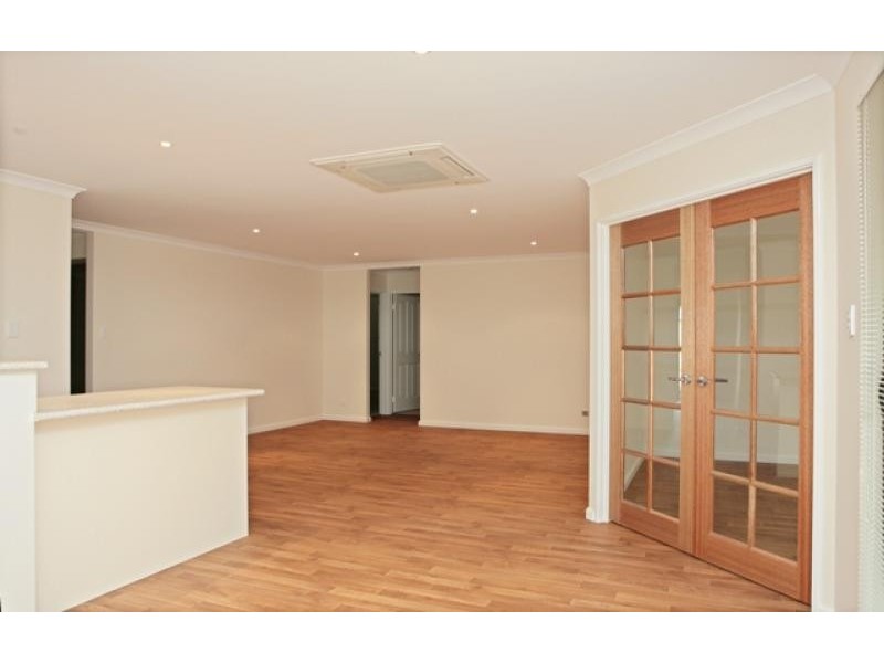 150 Glenfield Beach Drive, Glenfield WA 6532