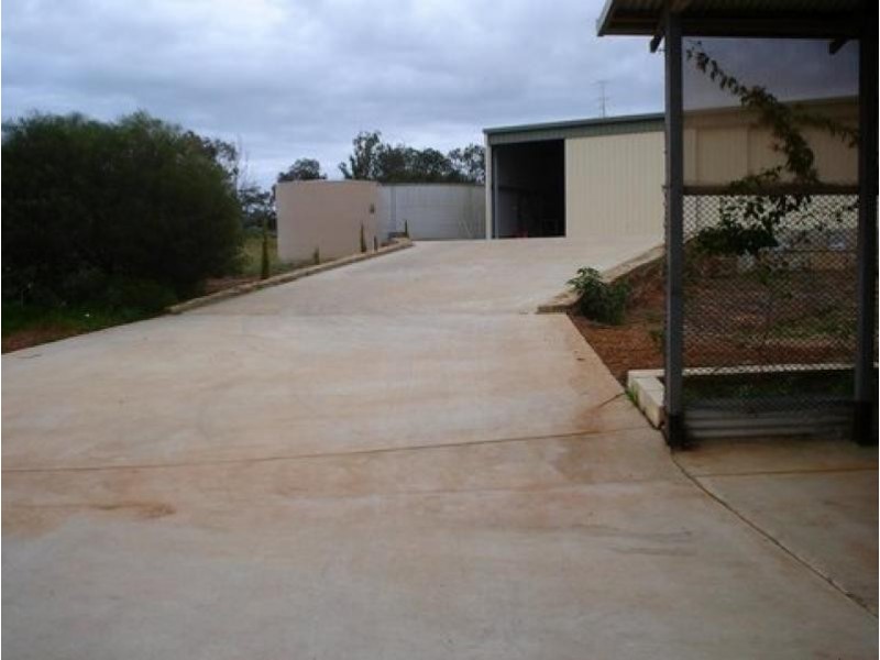 39 Carson Street, Isseka WA 6535