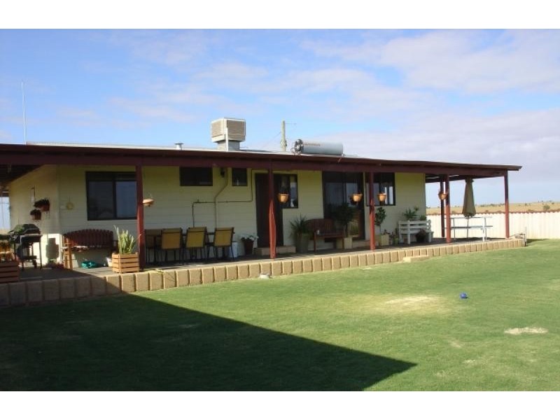 2300 Wandana Road, Yuna WA 6532