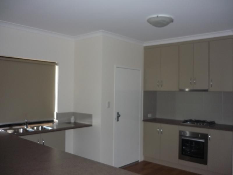 11 Colonen Street, Wandina WA 6530