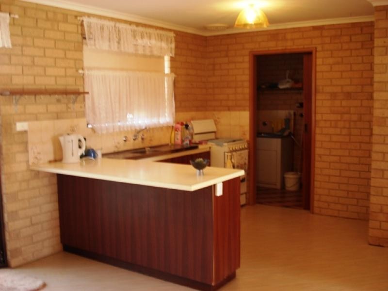 198 Chapman Valley Road, Waggrakine WA 6530