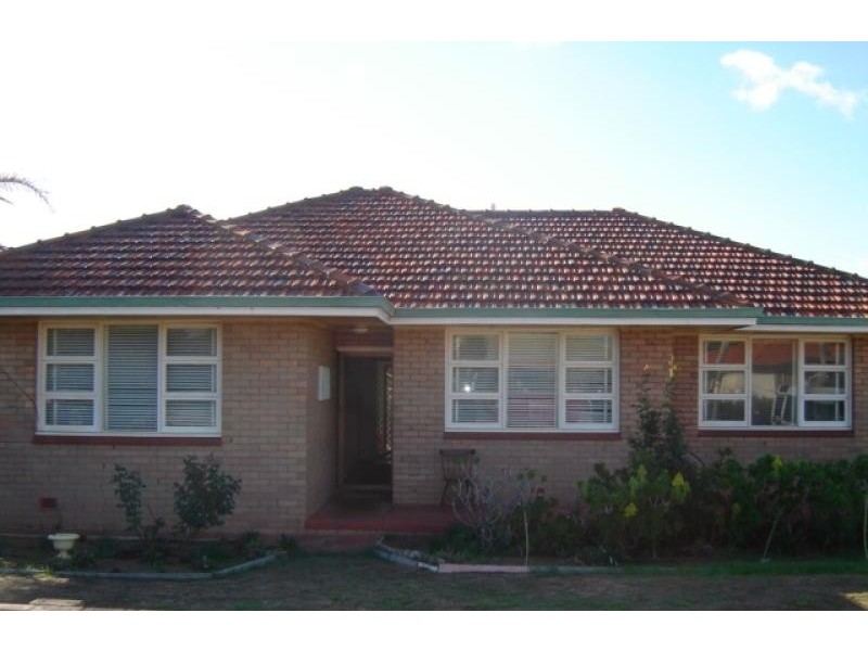 221 FIFTH STREET, Wonthella WA 6530