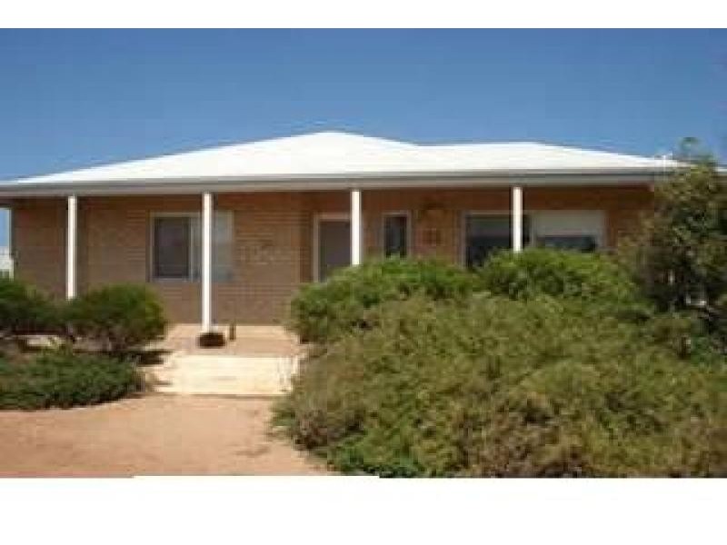 39 Eakins Crescent, Wandina WA 6530