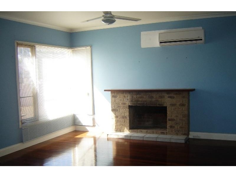 6 Whitfield Place, Beachlands WA 6530