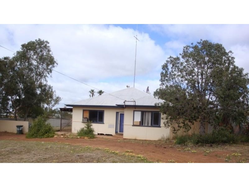 32 Carson Street, Mullewa WA 6630