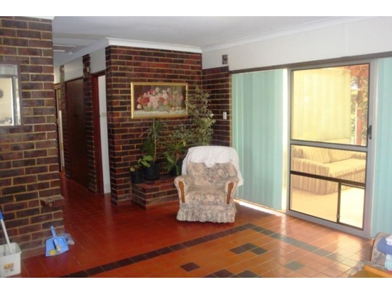 7 Alexander Drive, Glenfield WA 6532