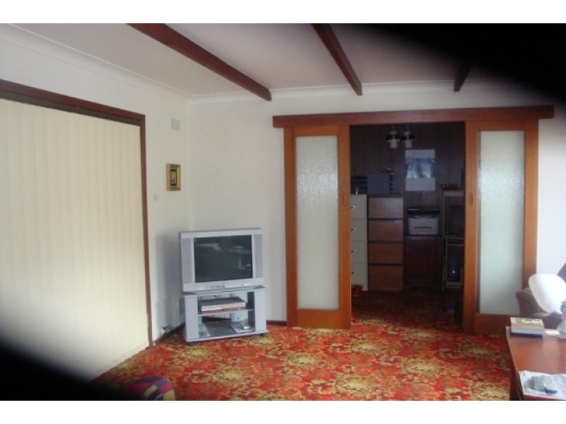 7 Alexander Drive, Glenfield WA 6532