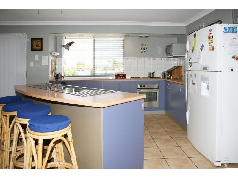 34 Hillview Drive, Drummond Cove WA 6532