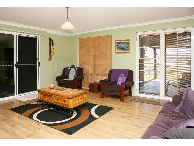 34 Hillview Drive, Drummond Cove WA 6532