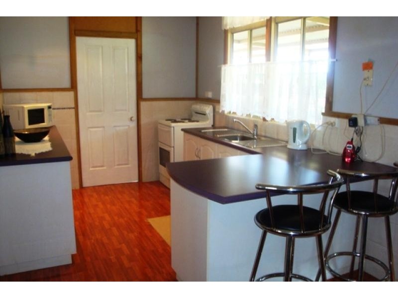 25 Eastough Street, Nanson WA 6532