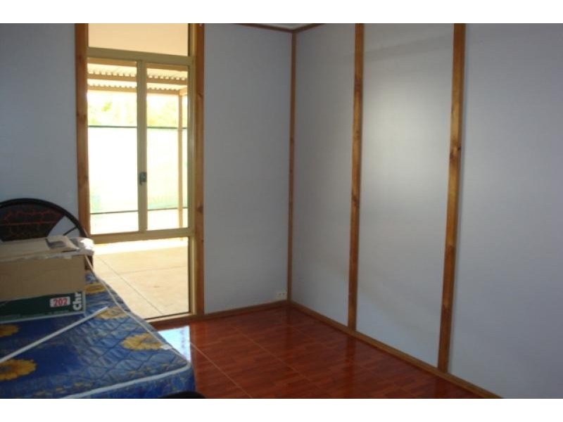 25 Eastough Street, Nanson WA 6532