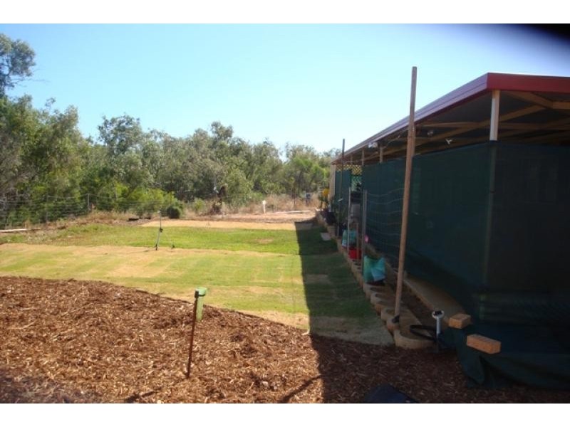 25 Eastough Street, Nanson WA 6532