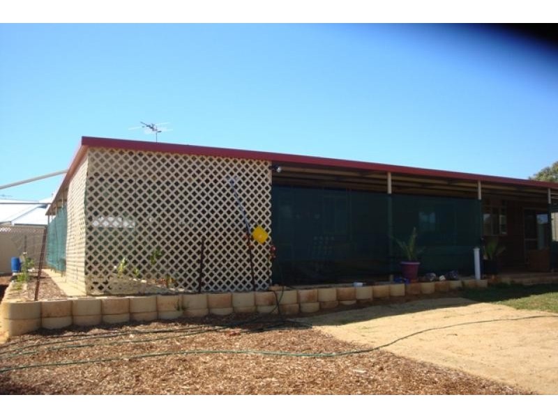 25 Eastough Street, Nanson WA 6532