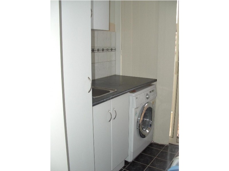 262A First Street, Wonthella WA 6530