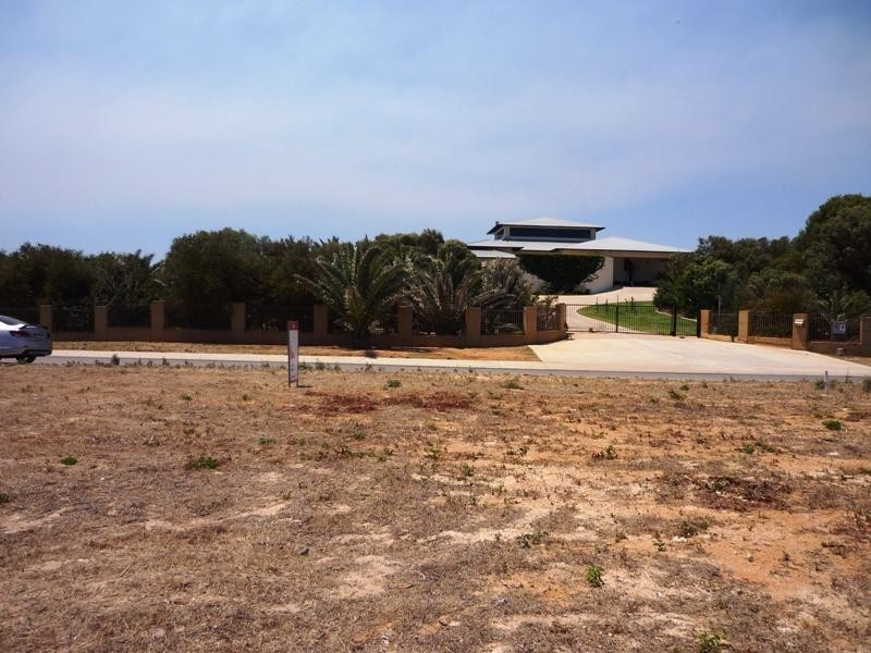 9 Surfside Terrace, Glenfield WA 6532