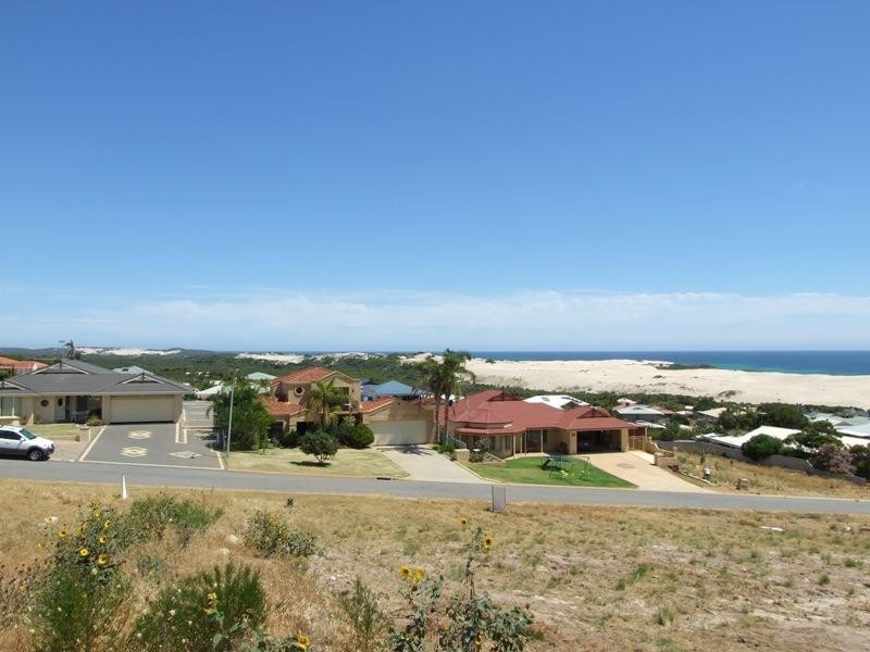 9 Pelican Rise, Wandina WA 6530