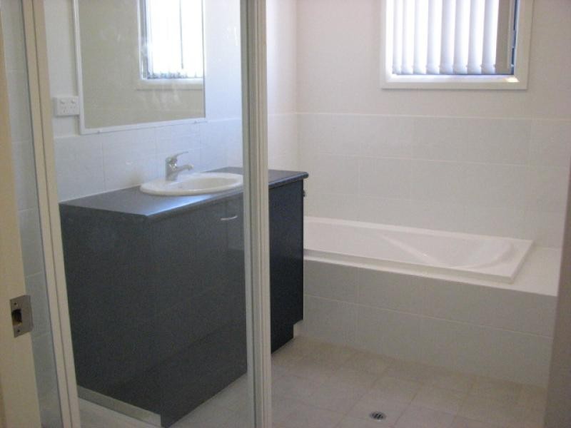 44 Braeside Drive, Newman WA 6753