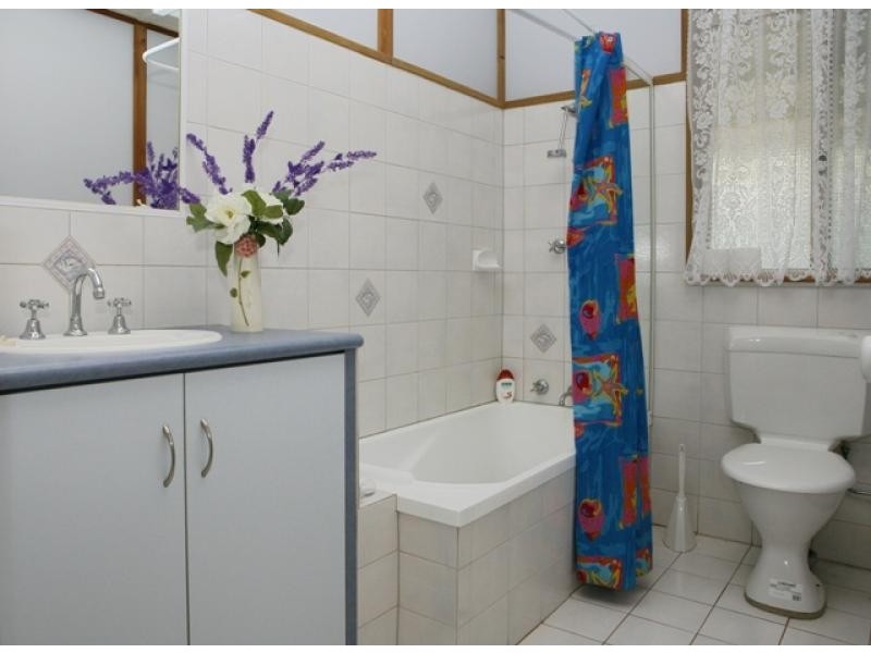 25 Eastough Street, Nanson WA 6532