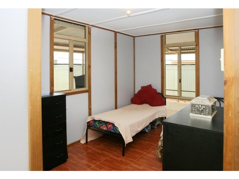 25 Eastough Street, Nanson WA 6532