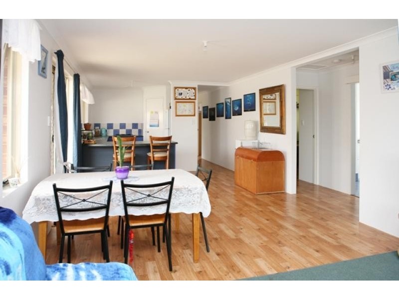 278 B Fifth Street, Wonthella WA 6530