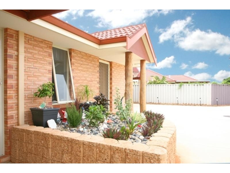 278 B Fifth Street, Wonthella WA 6530