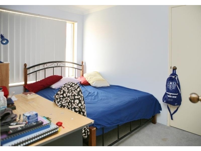 11 Weeloo Road, Waggrakine WA 6530