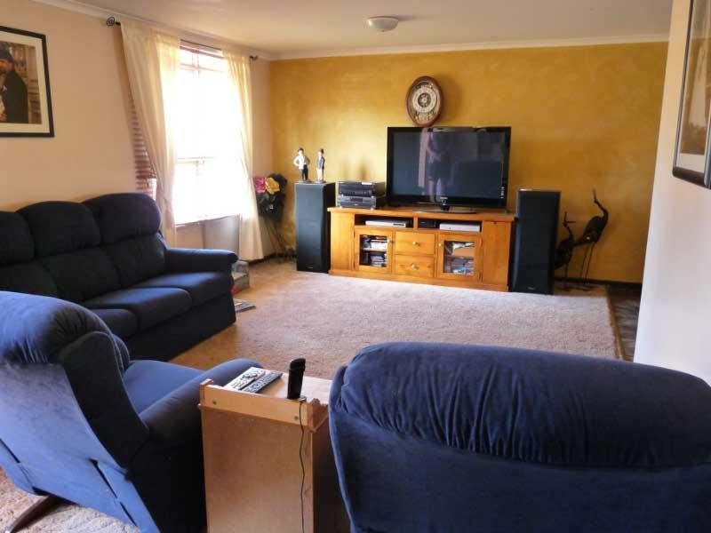 8 Mullgunbah, Newman WA 6753