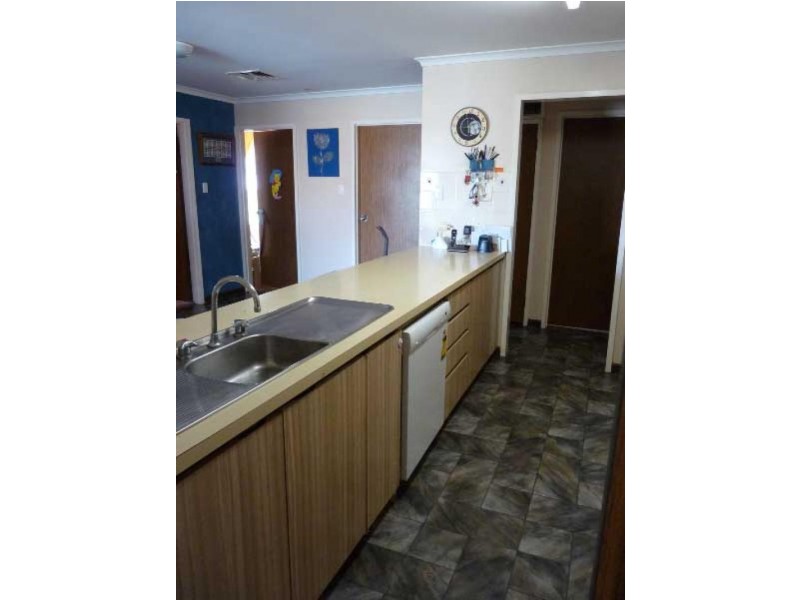 8 Mullgunbah, Newman WA 6753